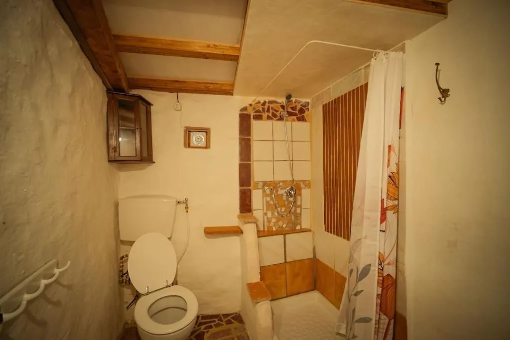 Alloro Loft Storico أركولا